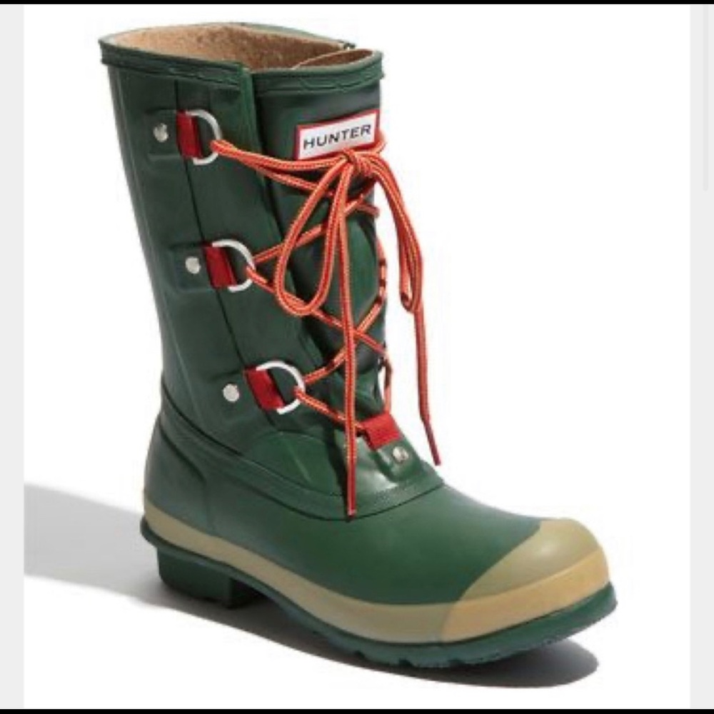 Green hunter lace up rain & snow boot size 11
